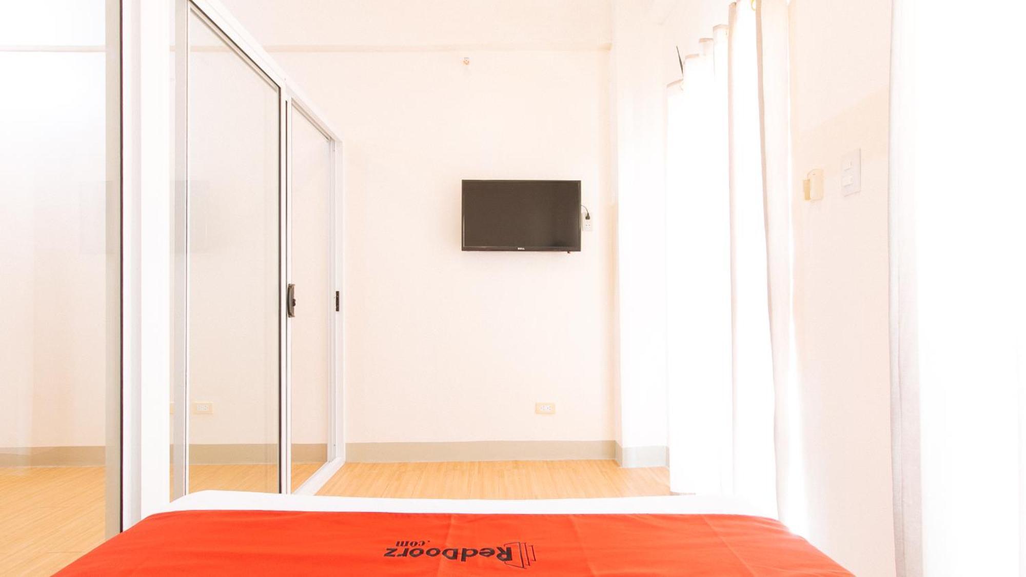 Reddoorz Plus At Alpina Heights Paranaque Paranaque City Exterior foto